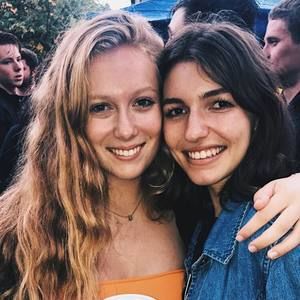 Meet your Posher, Elise